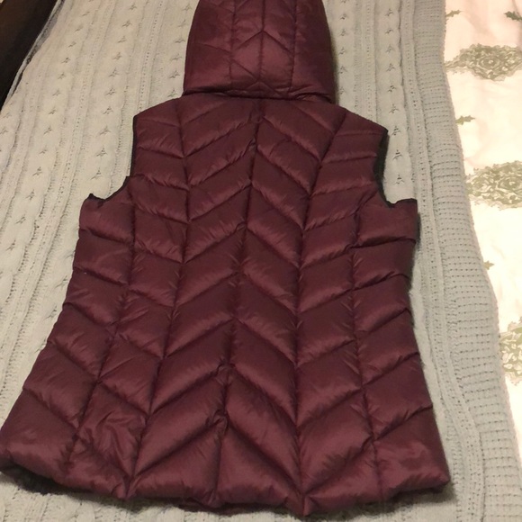 Michael Kors Puffer Vest - Picture 3 of 4